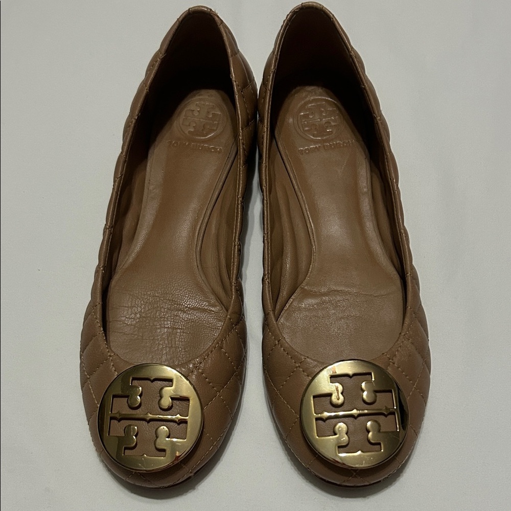 Tory Burch Tan Quilted Leather Ballerina Flats with Gold Logo size 8.5